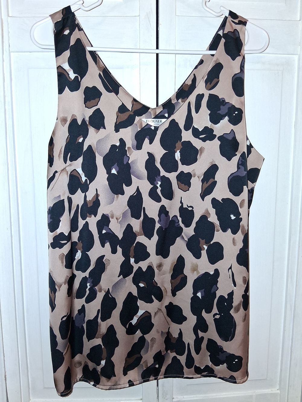 Ekouaer V-Neck Animal Print Camisole in Taupe and Black